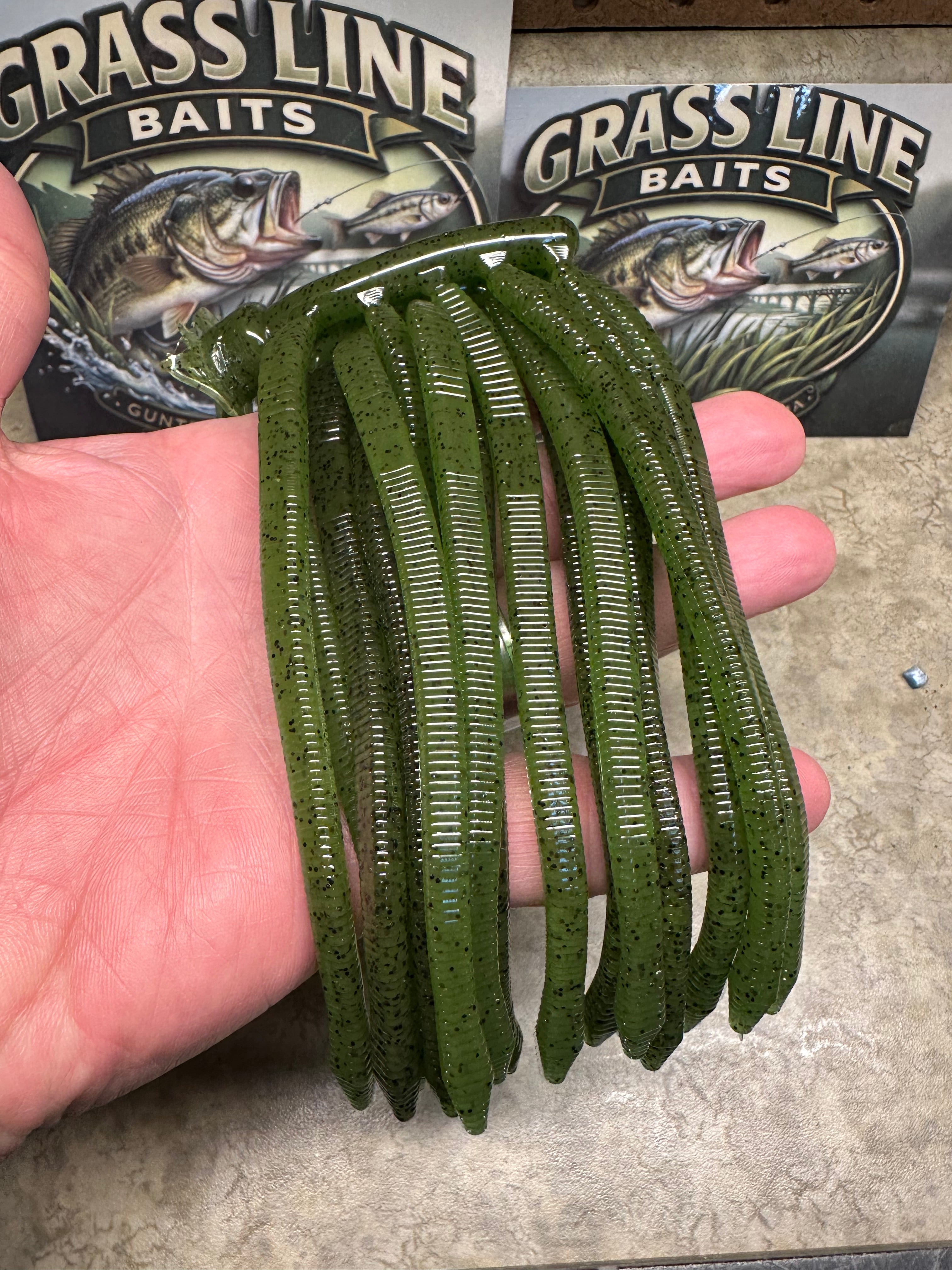 6" FINESSE WORM GREEN PUMPKIN 8 pkg