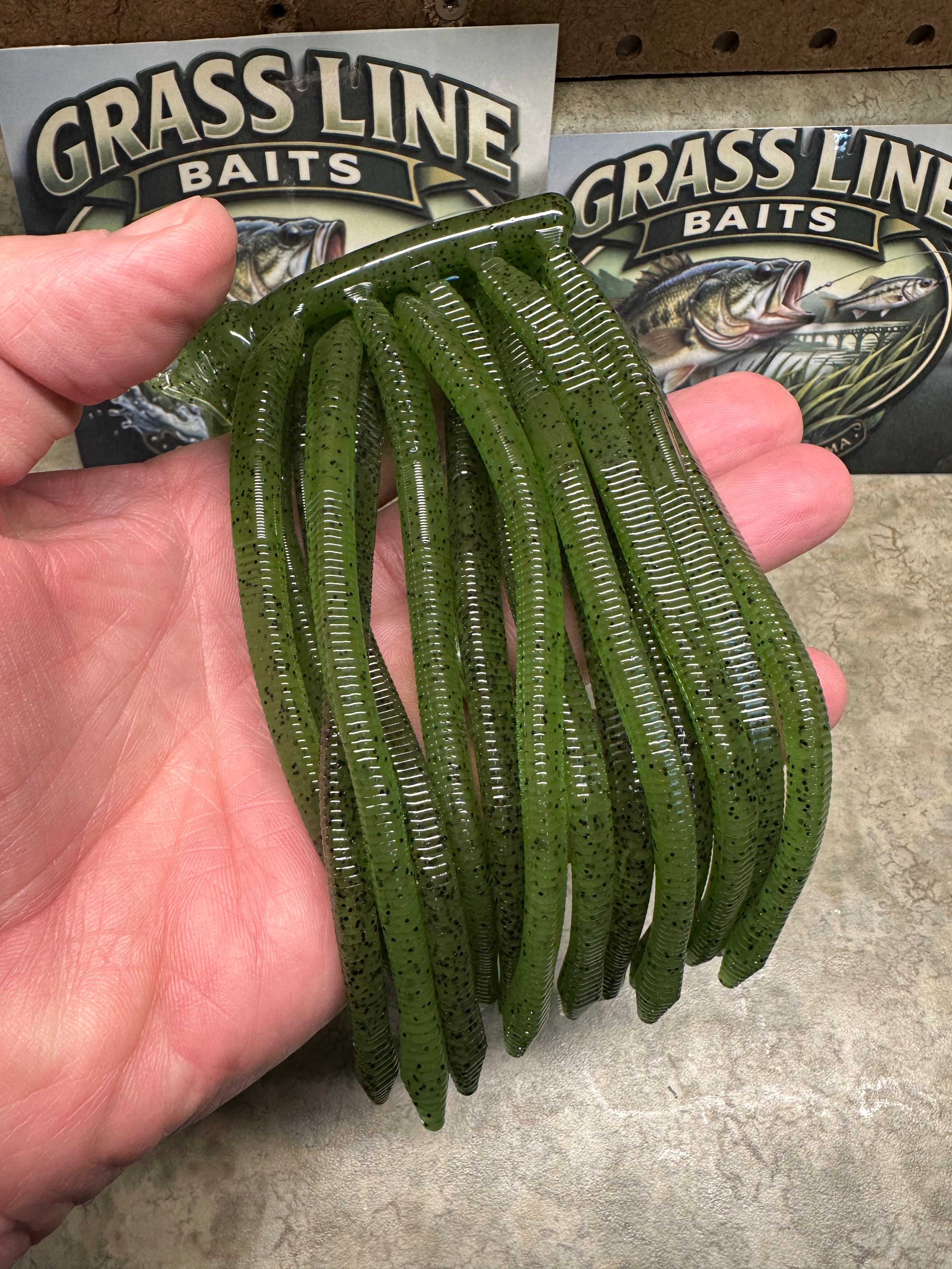 6" FINESSE WORM GREEN PUMPKIN 8 pkg