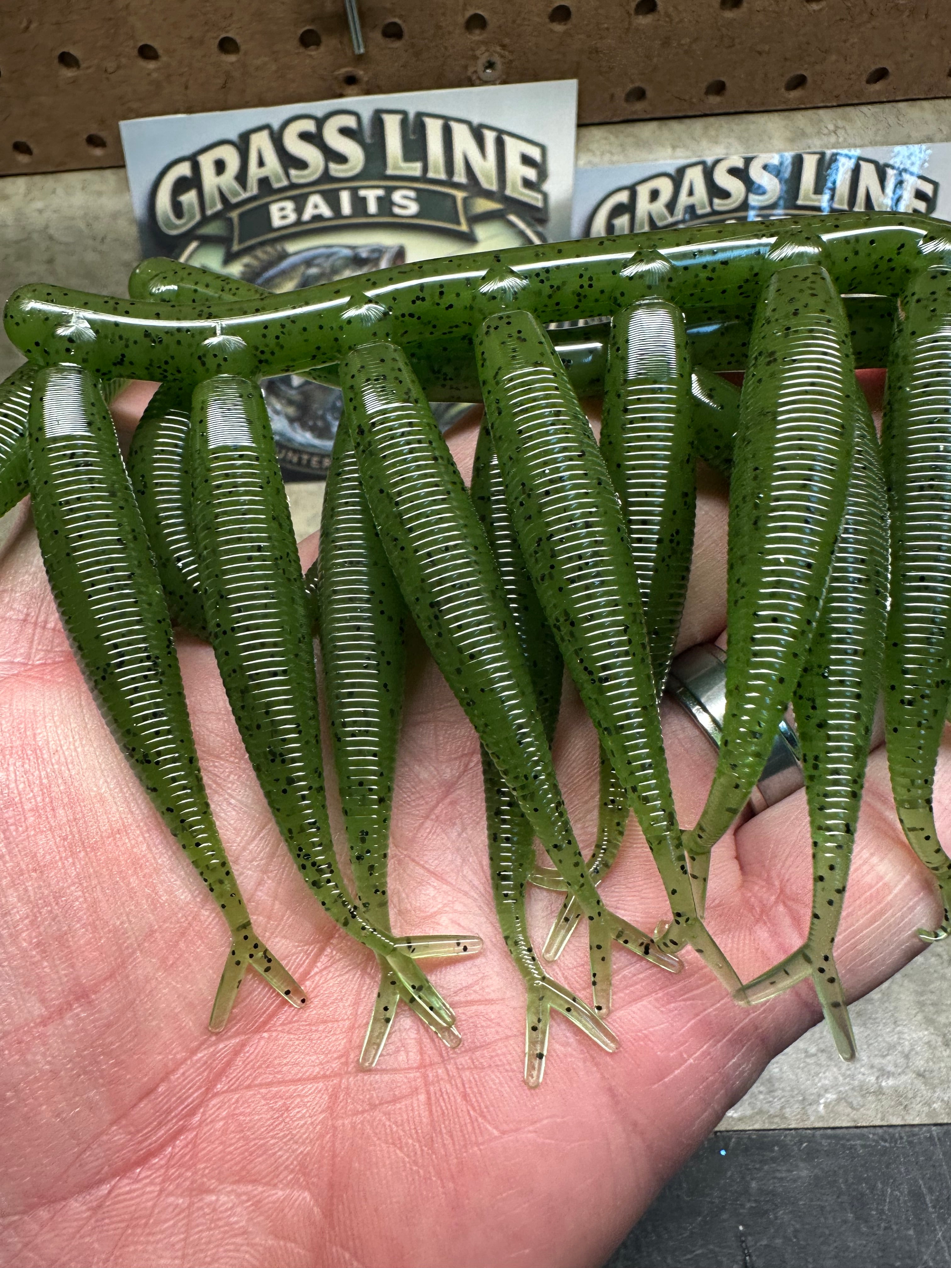 3.2" FORWARD FACING SONAR MINNOW GREEN PUMPKIN 10 pkg