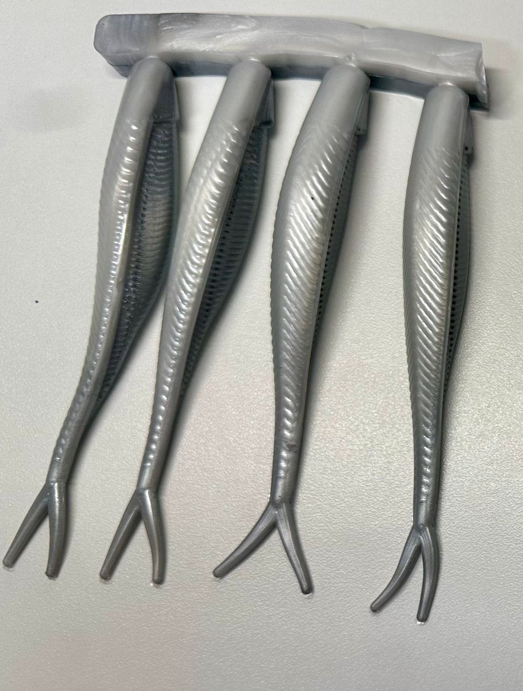 5" FORWARD FACING SONAR MINNOW Shad Grey and Pearl 5 pkg