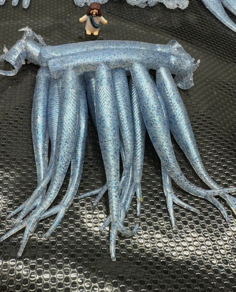 5" FORWARD FACING SONAR MINNOW Shad Grey and Pearl 5 pkg